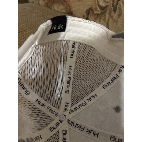 Huk Fishing Trucker Hat Snapback Camo Blue Gray Mesh Cap One Size Youth - Picture 4 of 5